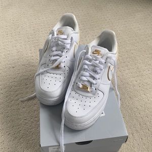 Nike Air Force 1 White/ Gold size 8.5